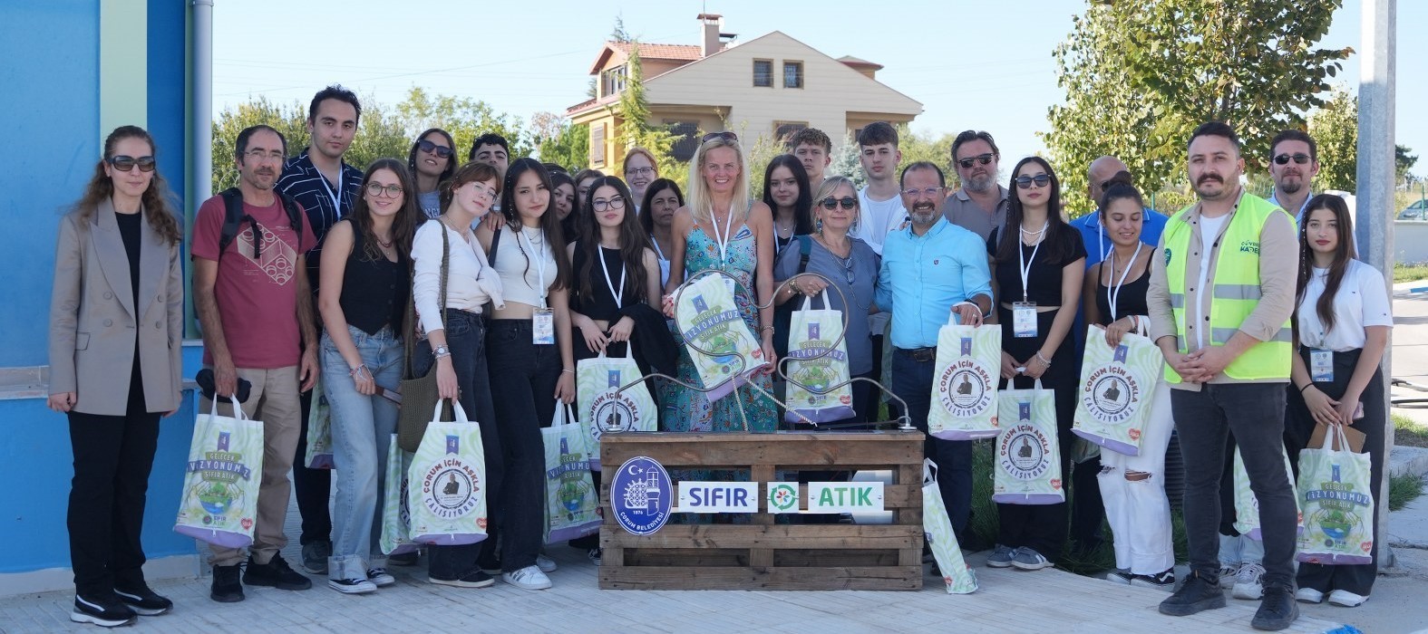 Erasmus öğrencileri Belediyesi’nin “Sıfır Atık” tesisini incelediler
