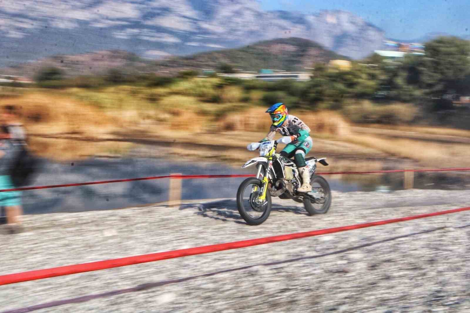 Sea To Sky Enduro Motosiklet Yarışı’nda ilk günün lideri Billy Bolt
