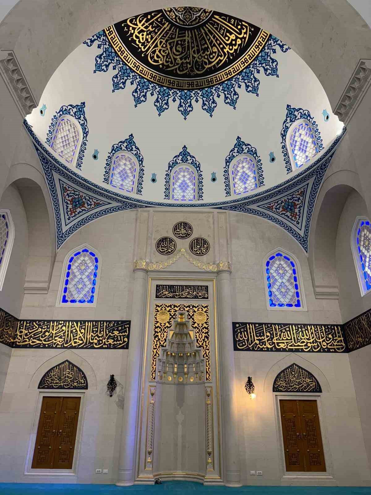 Cumhurbaşkanı Erdoğan ile Arnavutluk Başbakanı Rama, Namazgah Camii’ni ibadete açtı
