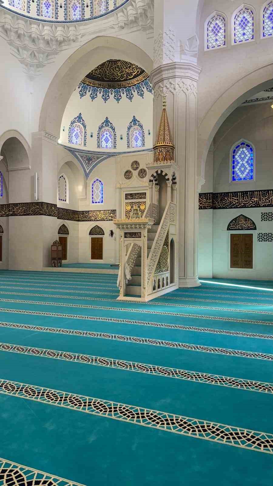 Cumhurbaşkanı Erdoğan ile Arnavutluk Başbakanı Rama, Namazgah Camii’ni ibadete açtı
