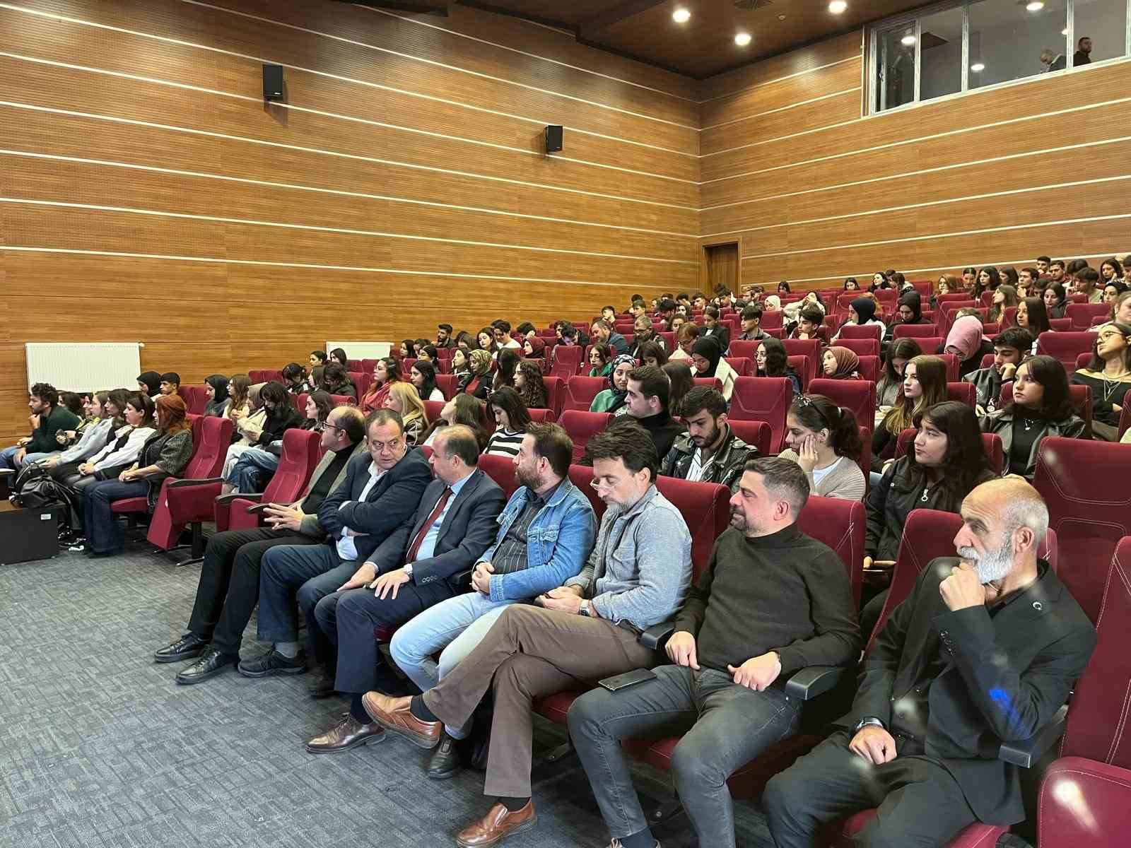 Kastamonu Üniversitesi’nde geleceğin iletişimcilerine oryantasyon eğitimi verildi
