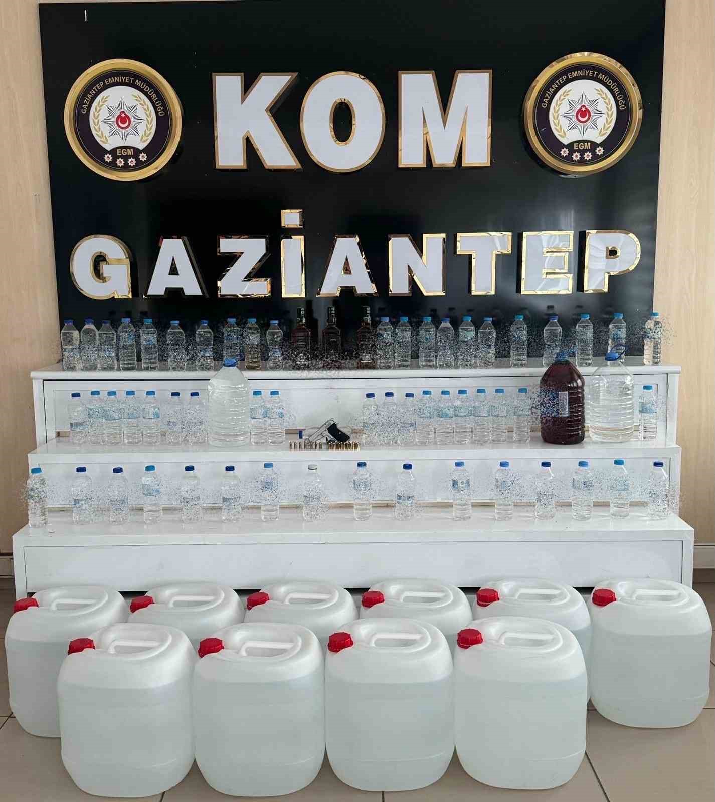 Gaziantep’te 300 litre kaçak alkol ele geçirildi
