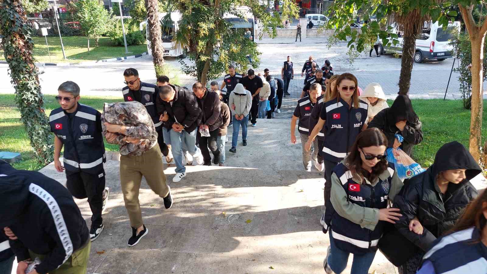 Samsun merkezli 13 ilde yasadışı bahis operasyonu: 39 gözaltı
