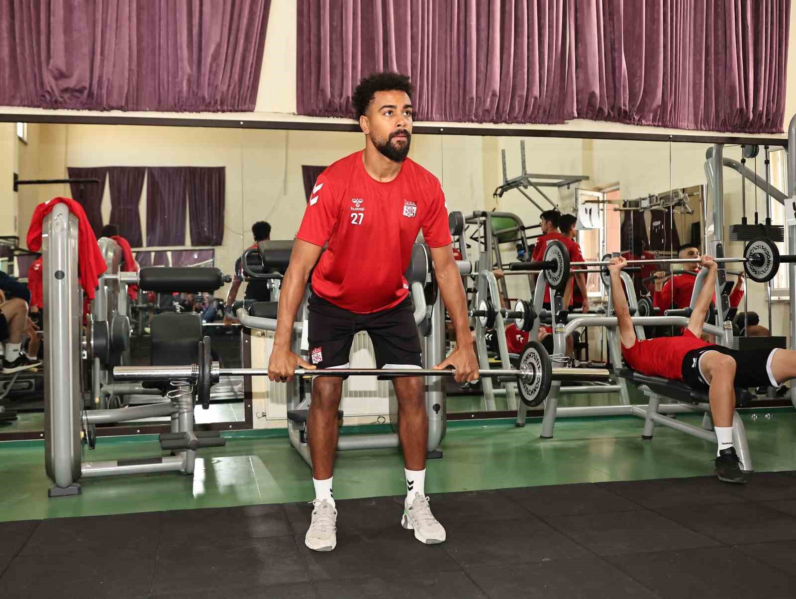 Sivasspor, fitness salonunda çalıştı
