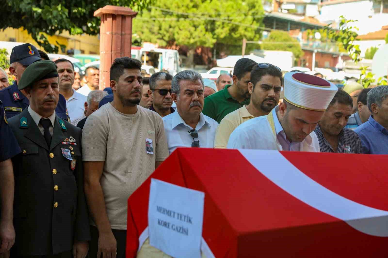 Hayatını kaybeden Kore Gazisi Tetik son yolculuğuna uğurlandı
