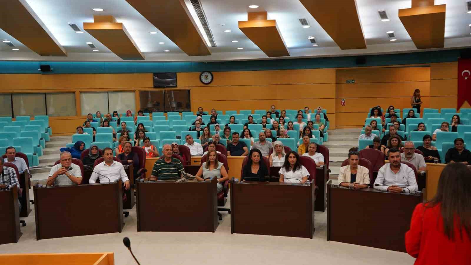 Tarsus’ta ’Her Kız Çocuğu Güvende Büyümeyi Hak Eder’ konulu söyleşi yapıldı
