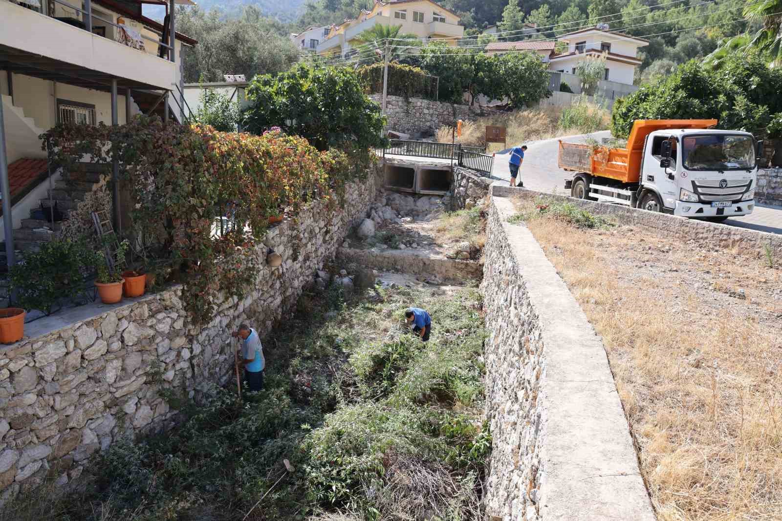 Marmaris’te dere yatakları kışa hazırlanıyor
