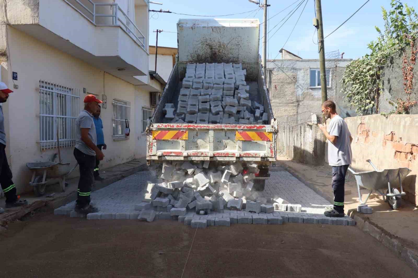 Nazilli Yeşilyurt Mahallesi’nde yollar yenileniyor
