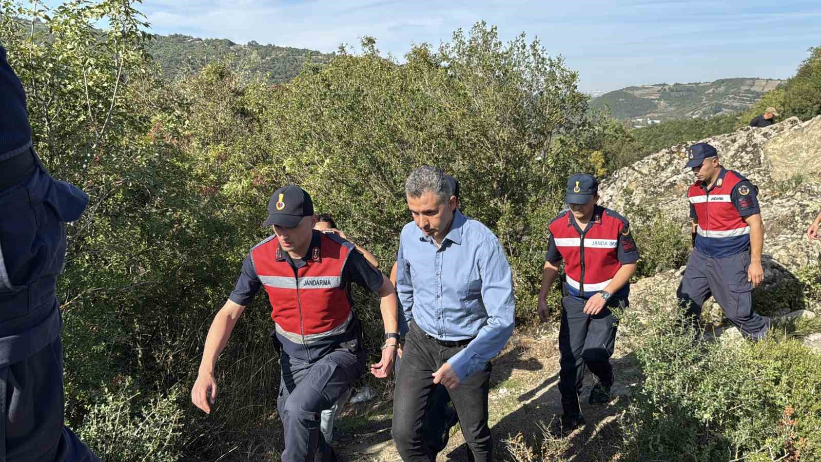 Eşini uçurumdan iterek öldürdüğü iddia edilen sanığın davasında olay yeri keşfi yapıldı
