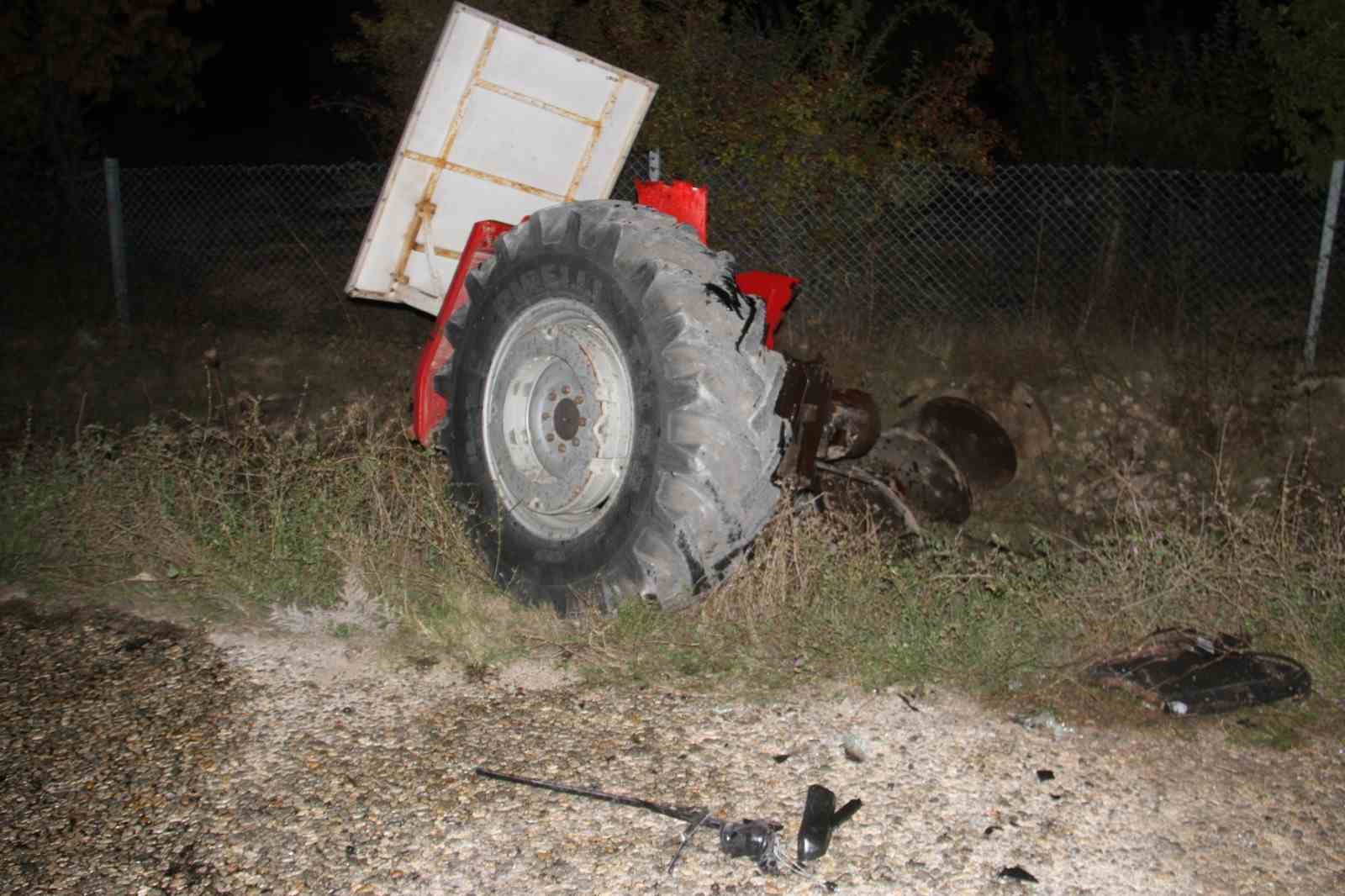 Konya’da otomobille çarpışan traktör ikiye bölündü: 1 ölü, 1 yaralı
