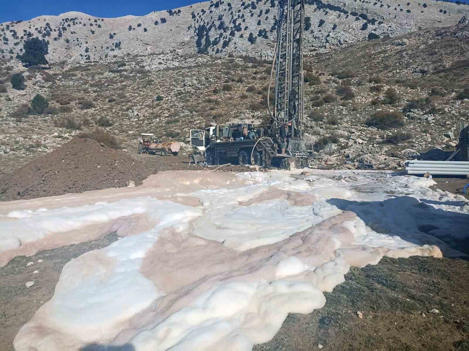 Çobanlar suya kavuştu
