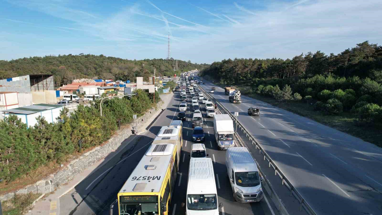 İSKİ’nin yol çalışması, Arnavutköy’ün çilesi oldu
