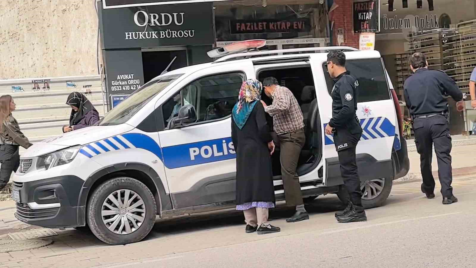 Dolandırıcıların tuzağına düştü, polis ekiplerince kurtarıldı
