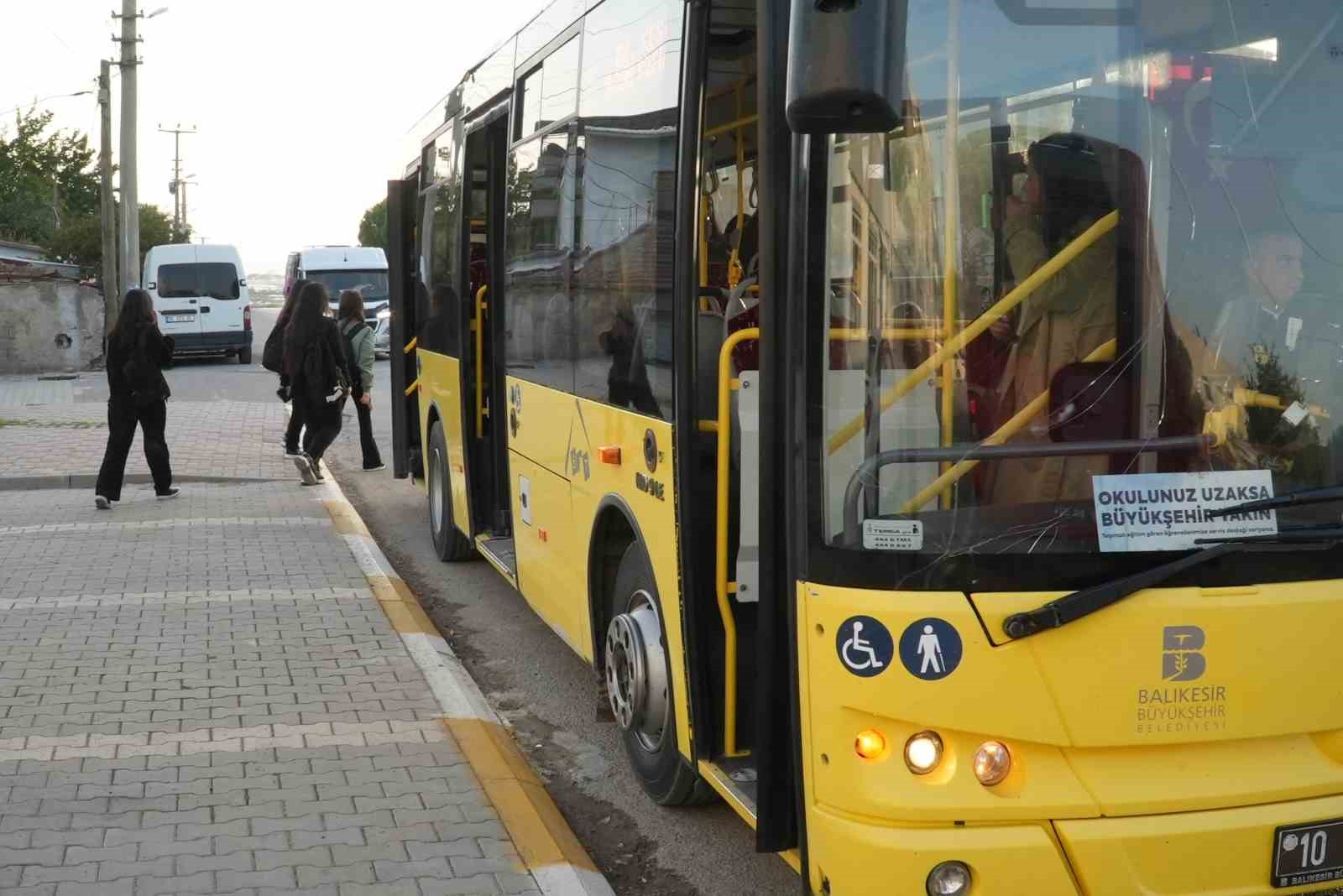 Balıkesir Büyükşehir’in ulaşım desteği aileleri sevindirdi
