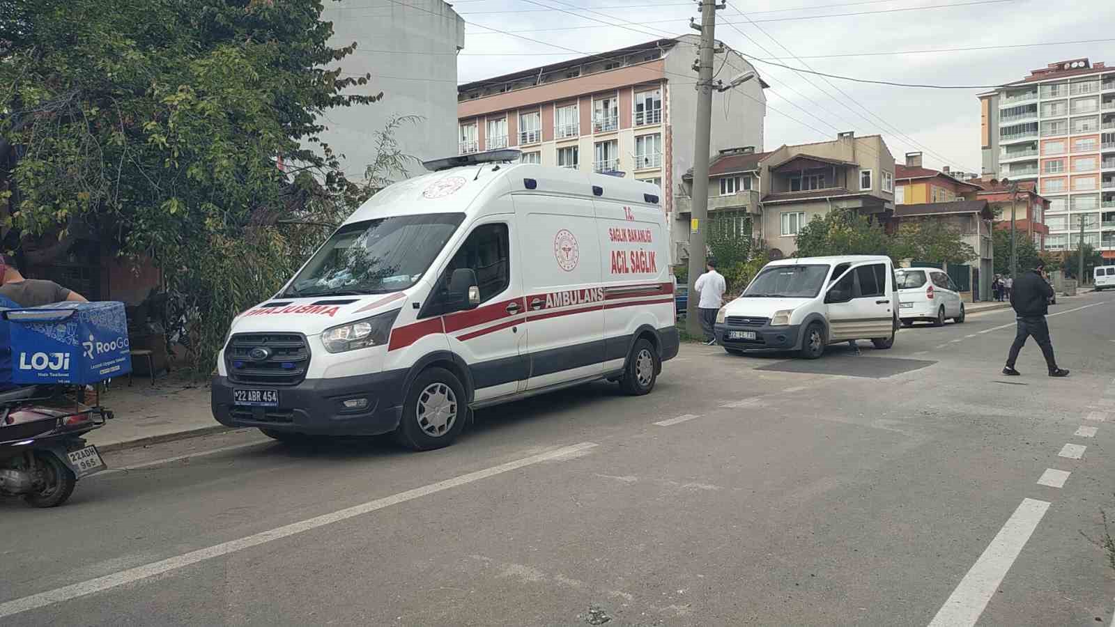 Oğluna saldıran köpeğin sahibini bıçakladı
