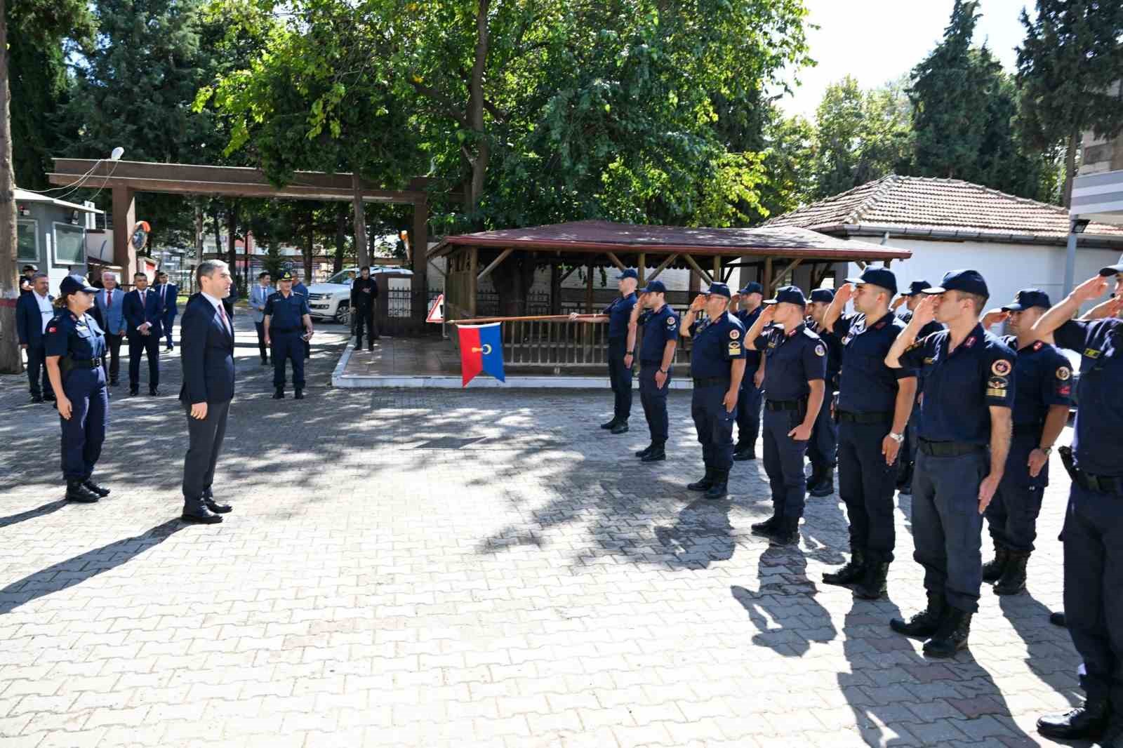 Vali Aktaş, Banaz ilçesinde ziyaretler gerçekleştirdi
