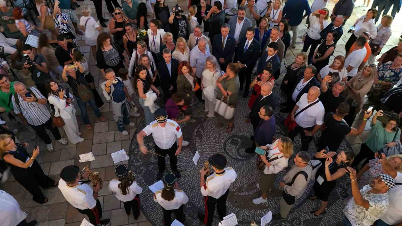 İki yaka, dostluk konserinde buluştu
