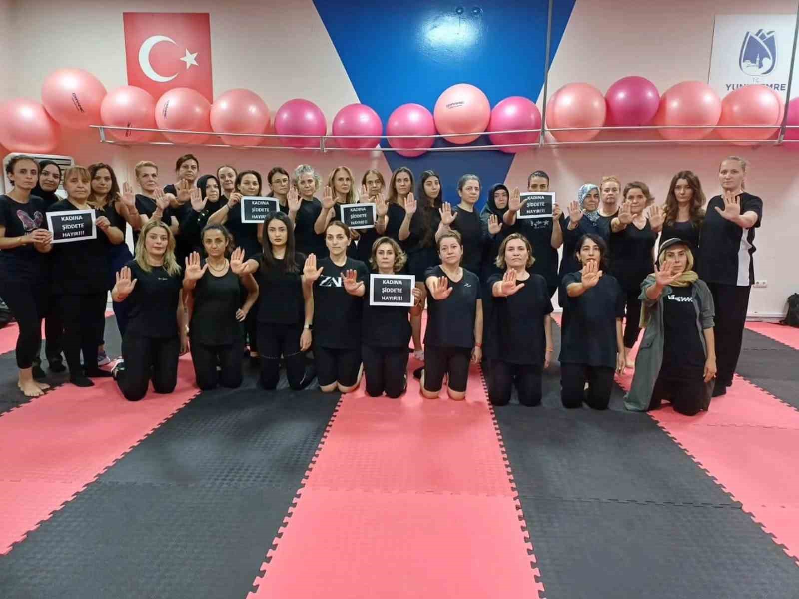 Yunusemre’de Gençlik Ve Spor Hizmetleri’nden kadın cinayetlerine tepki
