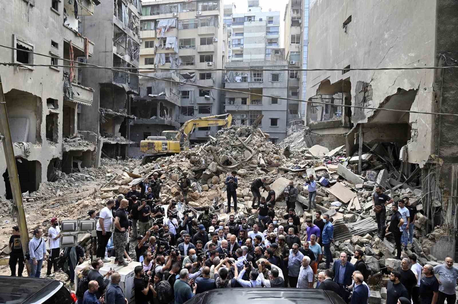 İran Meclis Başkanı Galibaf kendi kullandığı uçakla Beyrut’a geldi
