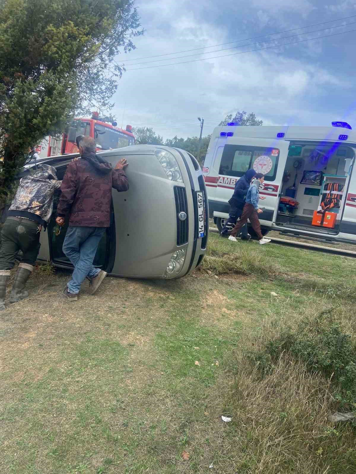 Gölköy’de kontrolden çıkan otomobil devrildi: 2 yaralı
