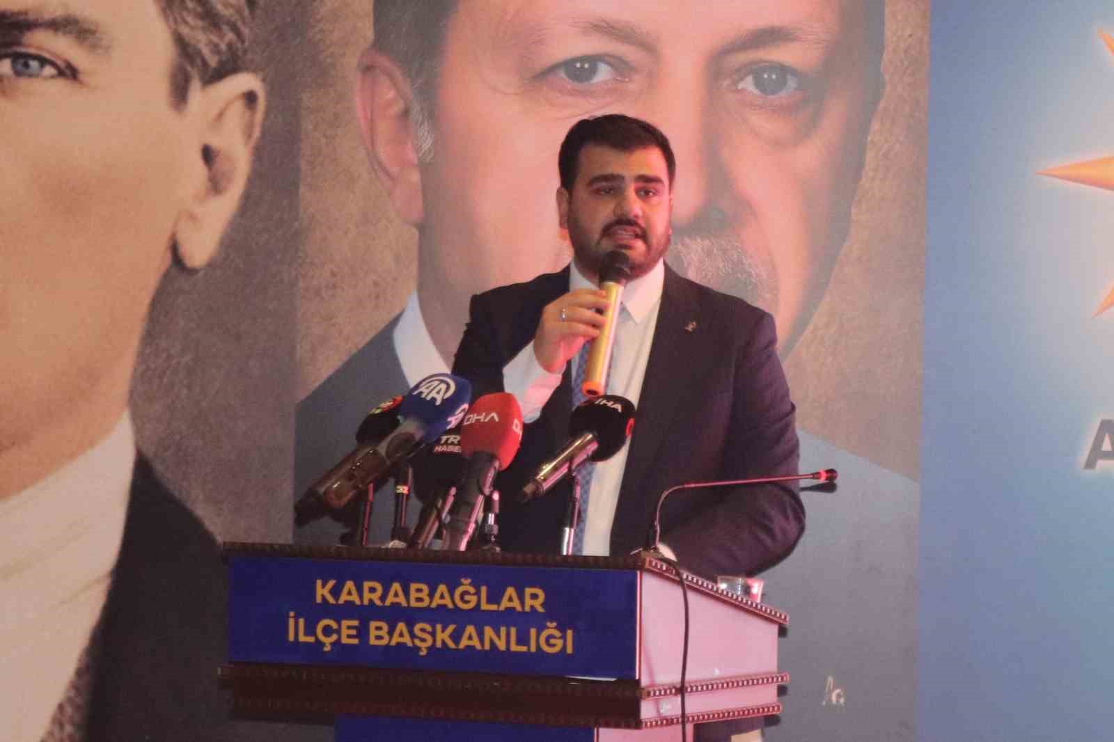 AK Partili Hamza Dağ: “İzmir, 31 Mart seçimlerinde CHP’ye sarı kart vermiştir”
