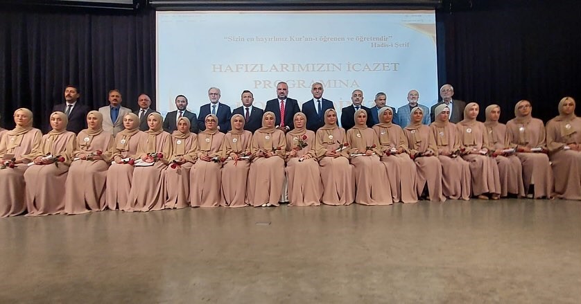 Erzurum’da hafızlık icazet merasimi
