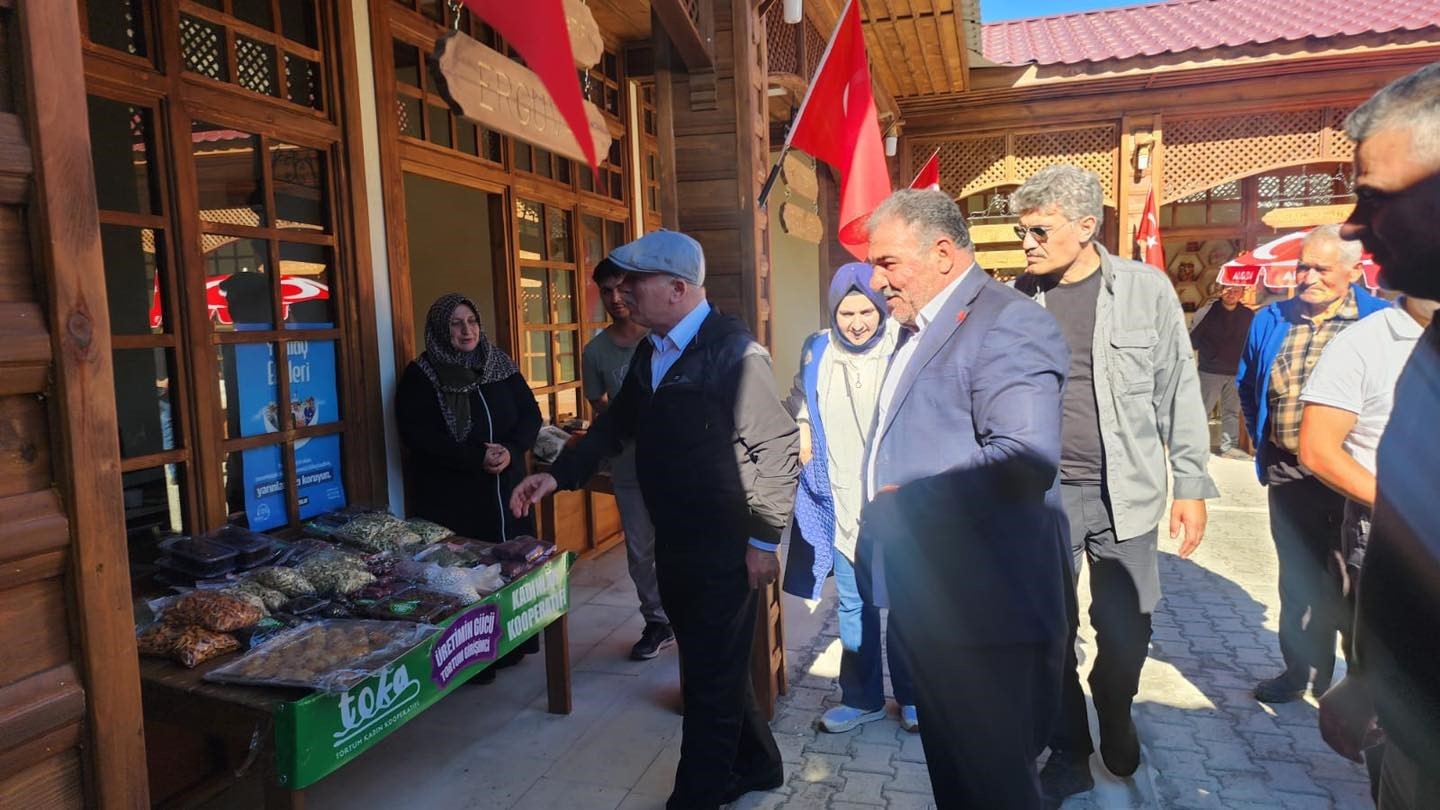 Başkan Sekmen: “Hedefimiz yerel üreticilerimizi desteklemek”
