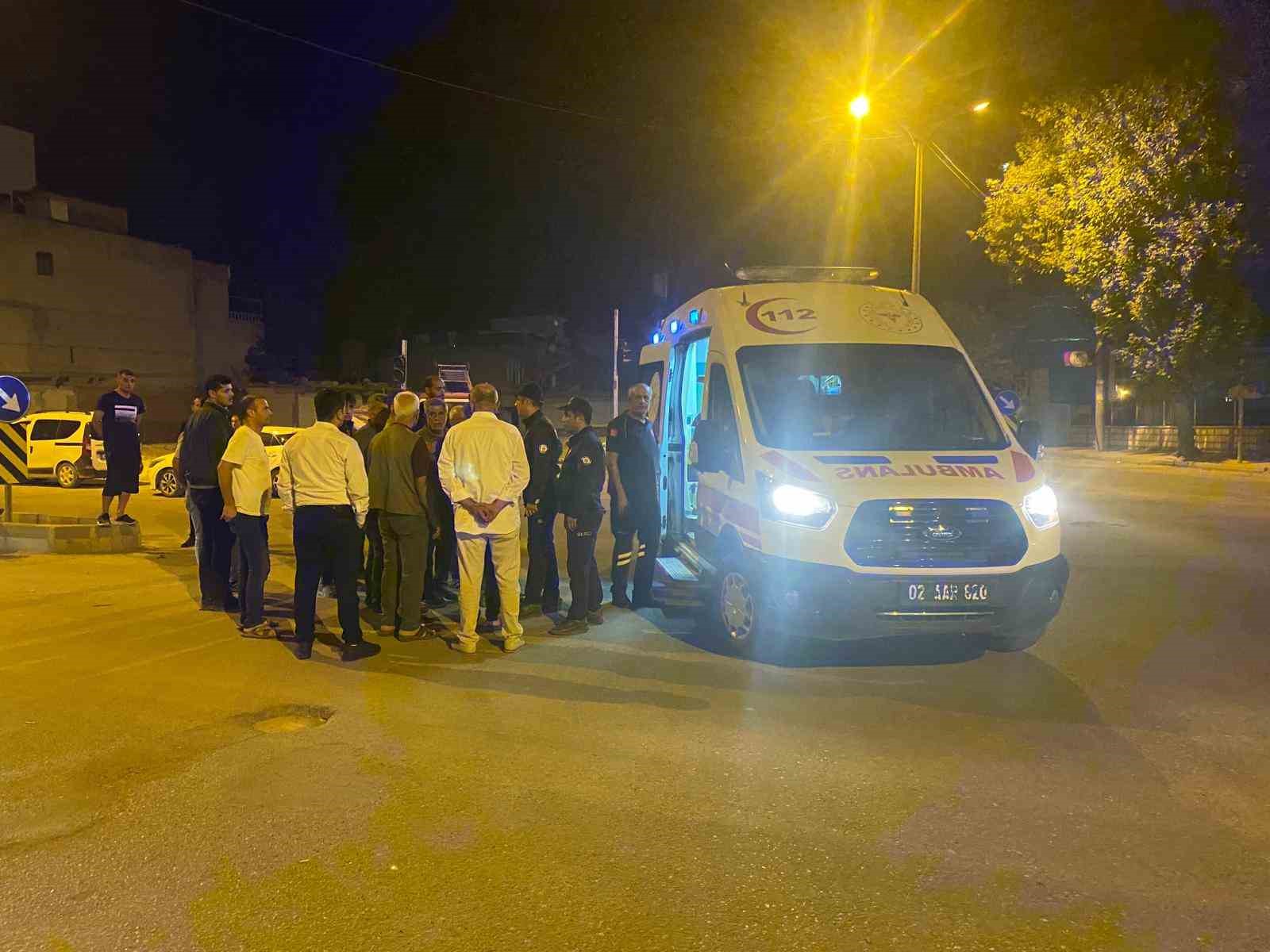 Kural ihlali yapan elektrikli bisiklete otomobil çarptı: 1 yaralı
