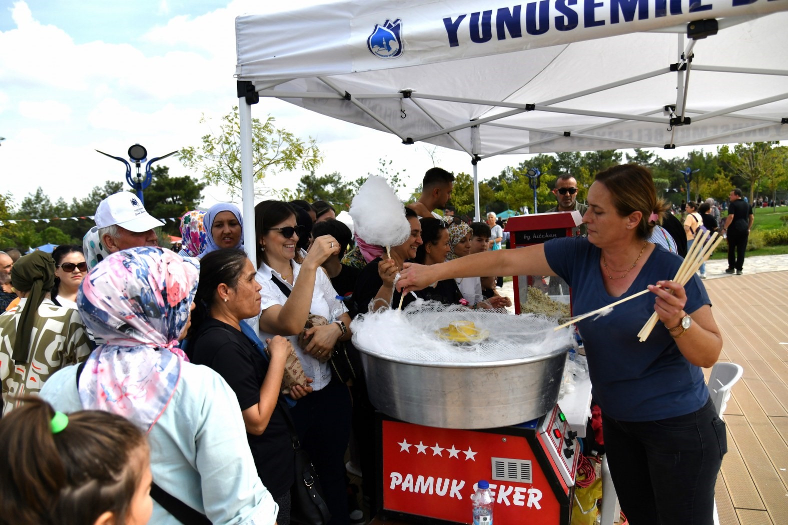 Yuntdağı Yöresel Ürünler Pazarı açıldı
