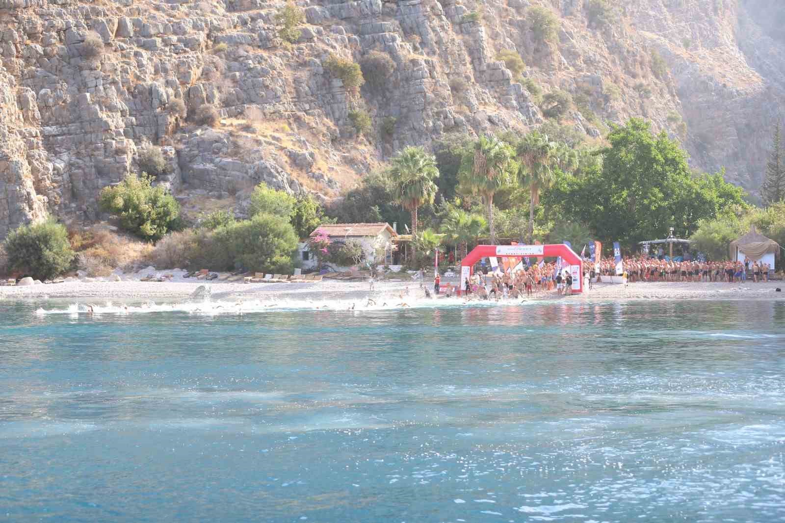 Fethiye’de Açık Su Yüzme Yarışı büyük ilgi gördü
