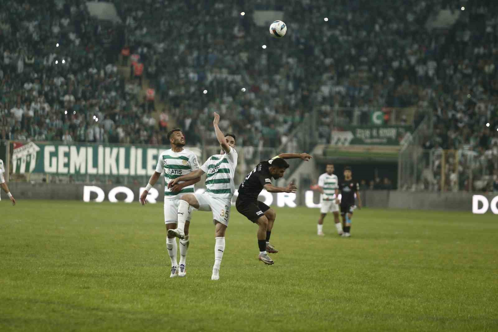 TFF 3. Lig: Bursaspor: 3 - Kahramanmaraşspor : 0
