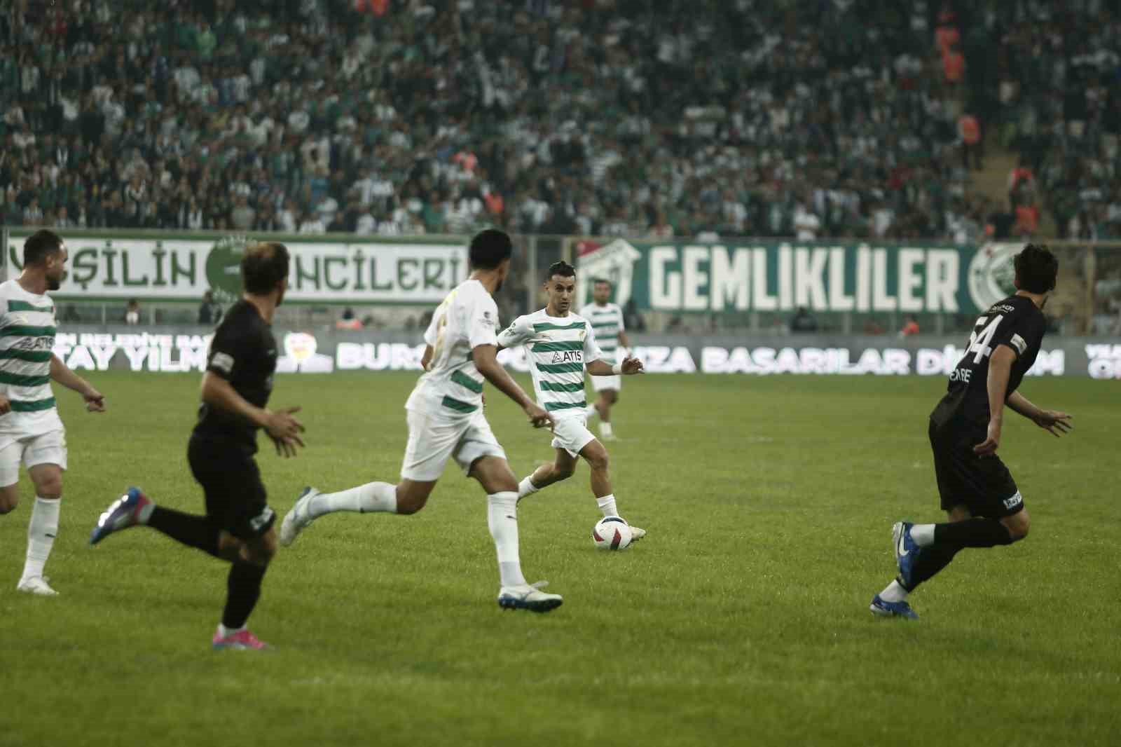 TFF 3. Lig: Bursaspor: 3 - Kahramanmaraşspor : 0
