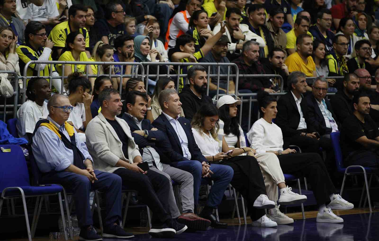 Kadınlar pota derbisi Fenerbahçe’nin
