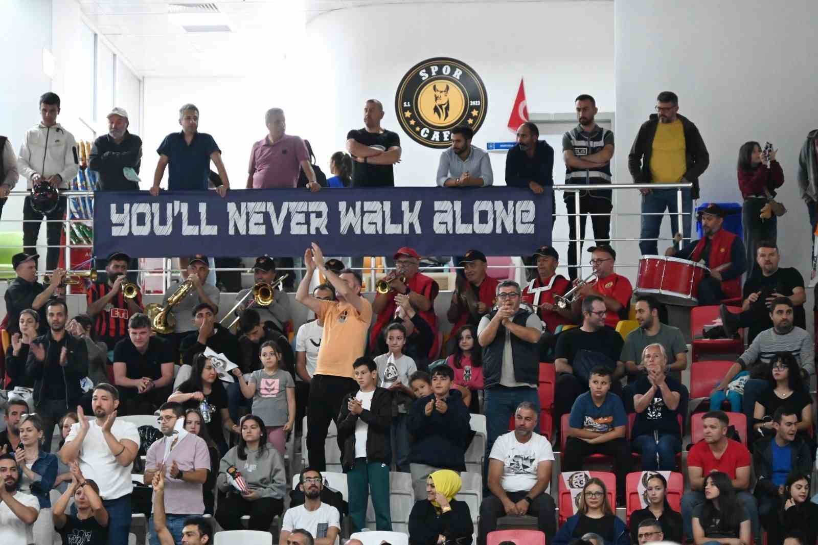 Ligin 2. haftasında Bozüyük Belediyesi Eğitim Spor: 0 Karşıyaka : 3
