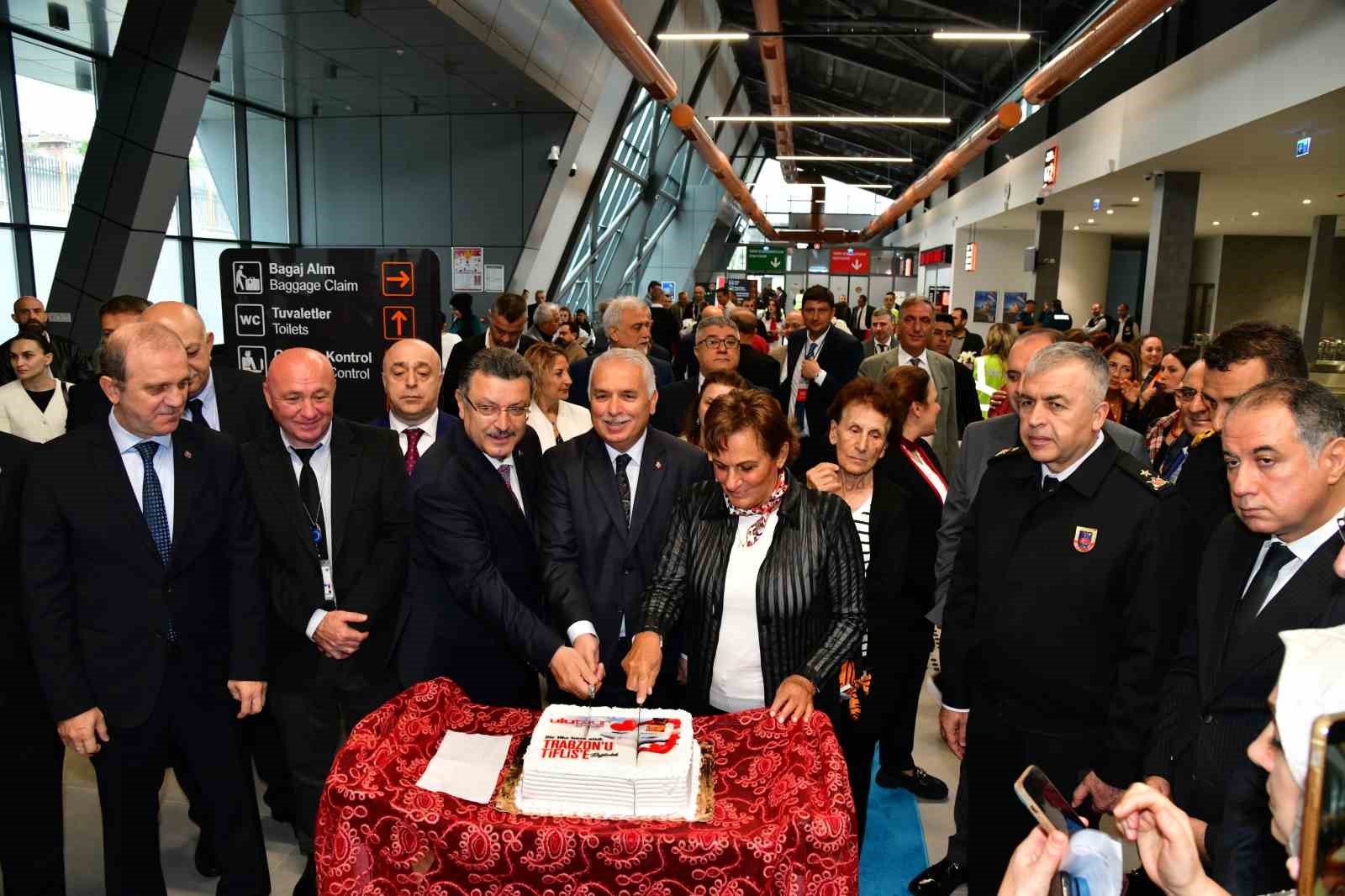 Tiflis-Trabzon uçak seferleri 25 yıl sonra yeniden başladı
