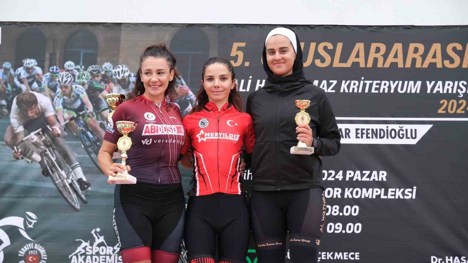 5. Uluslararası Ali Hüryılmaz Bisiklet Yarışı’nda sporcular nefesleri kesti
