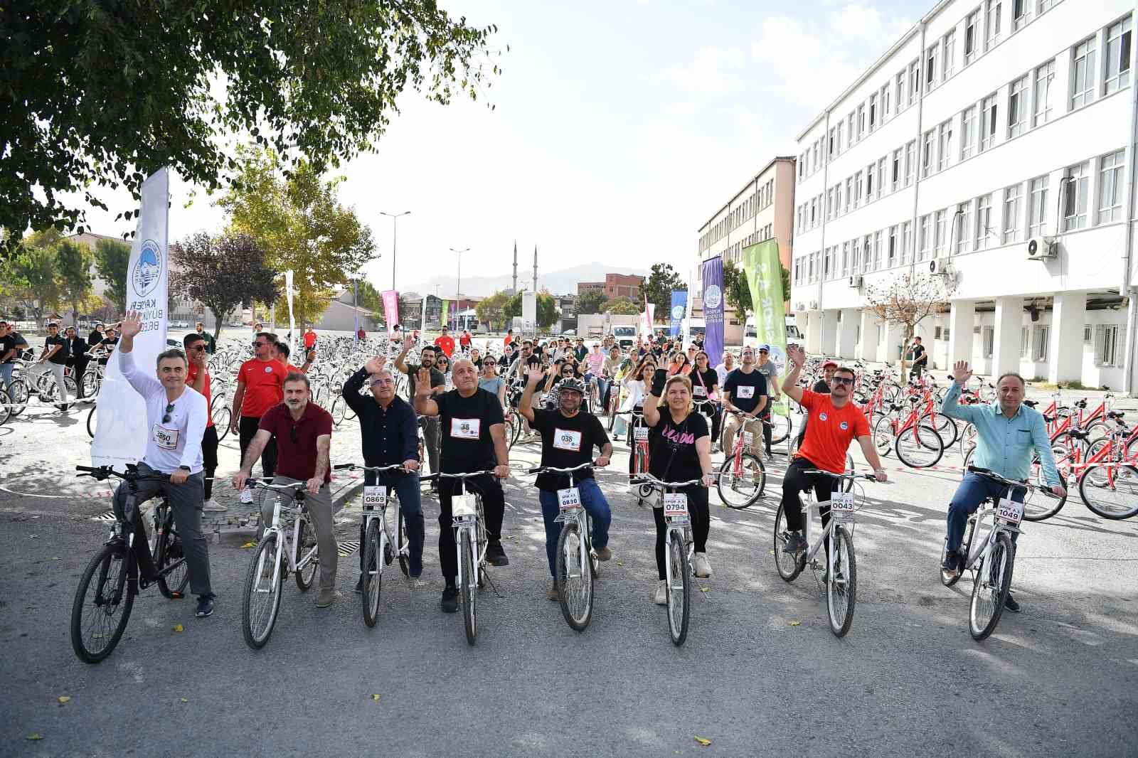 Doktorlar, büyükşehir ile ’sağlık’ için pedalladı
