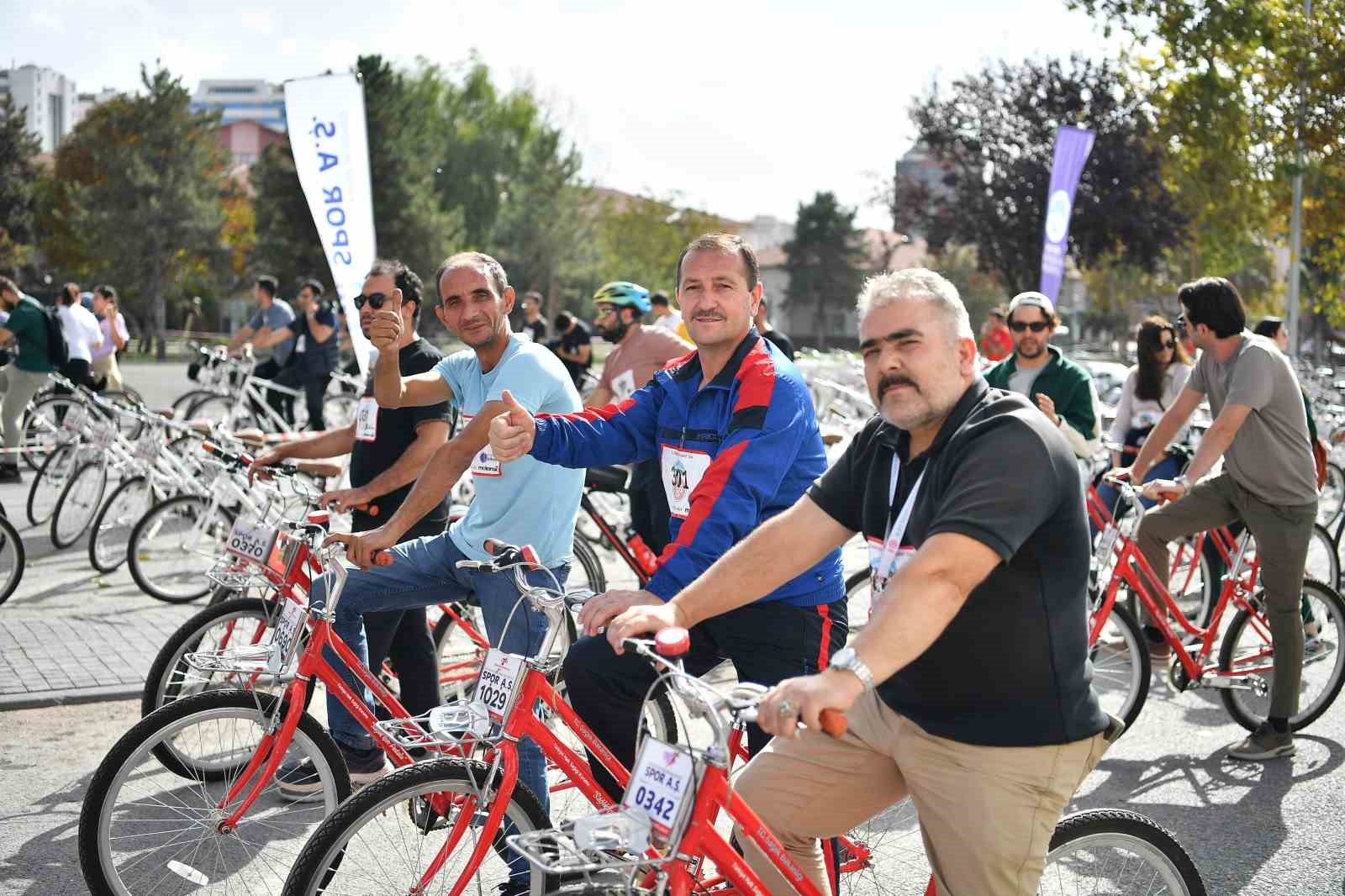 Doktorlar, büyükşehir ile ’sağlık’ için pedalladı
