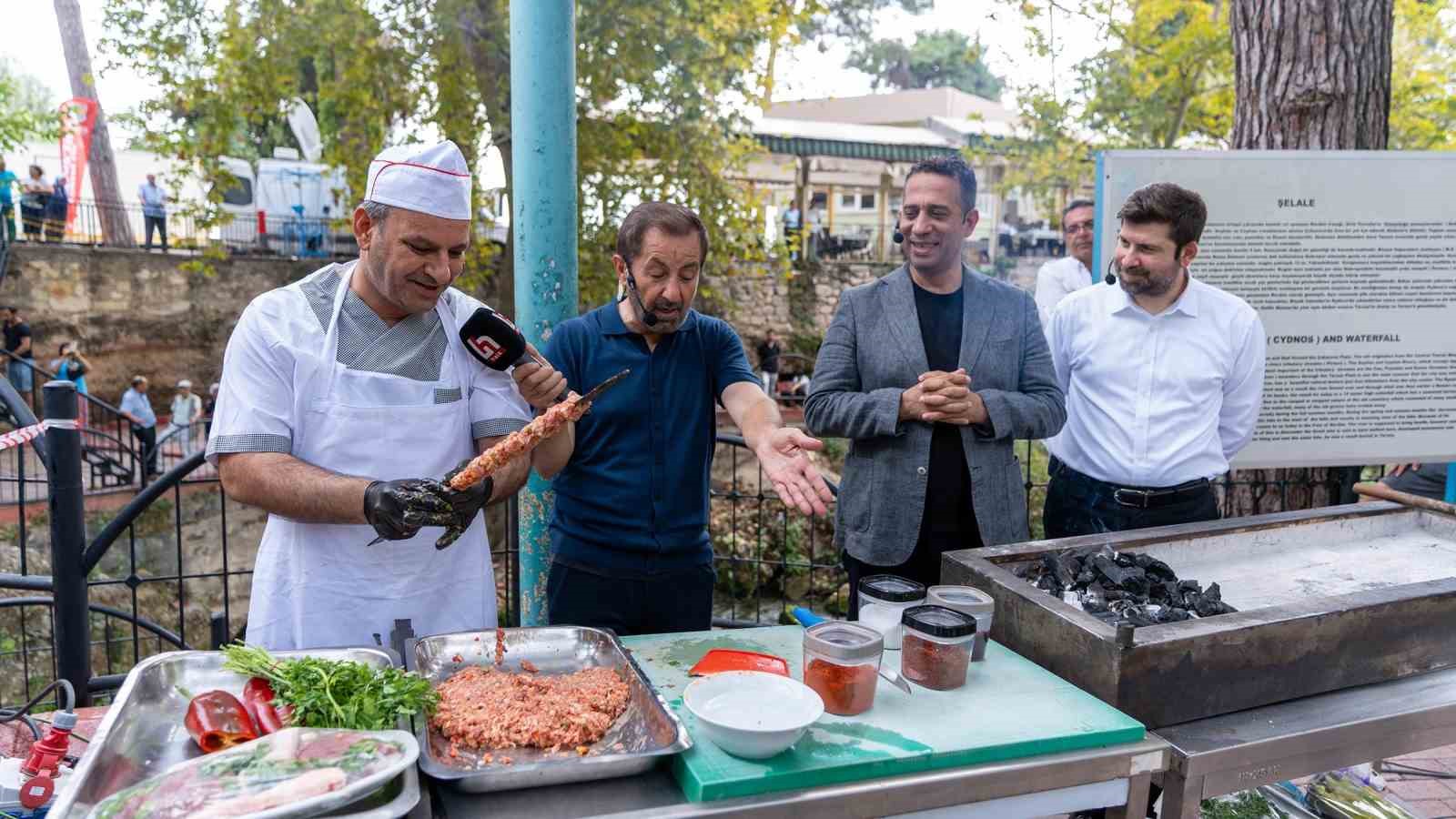 Tarsus’un tarihi ve gastronomisi tanıtıldı
