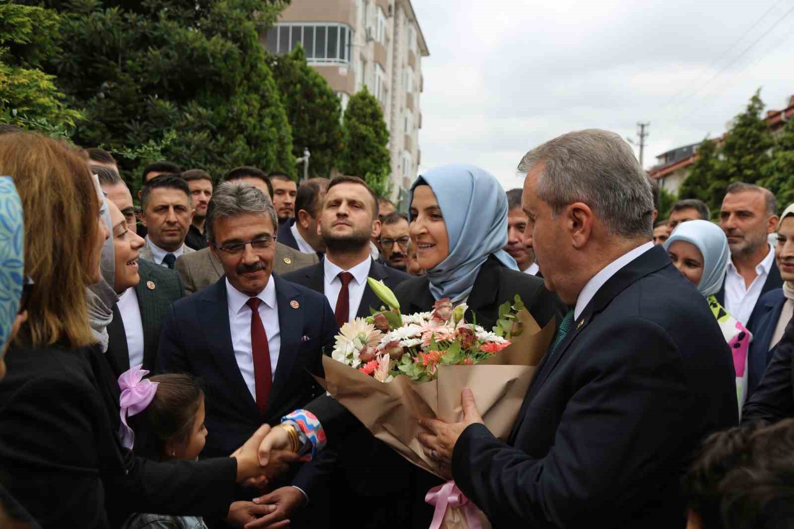 Erenler’de tamamlanan projeler açıldı,yapılacak olan projeler tanıtıldı
