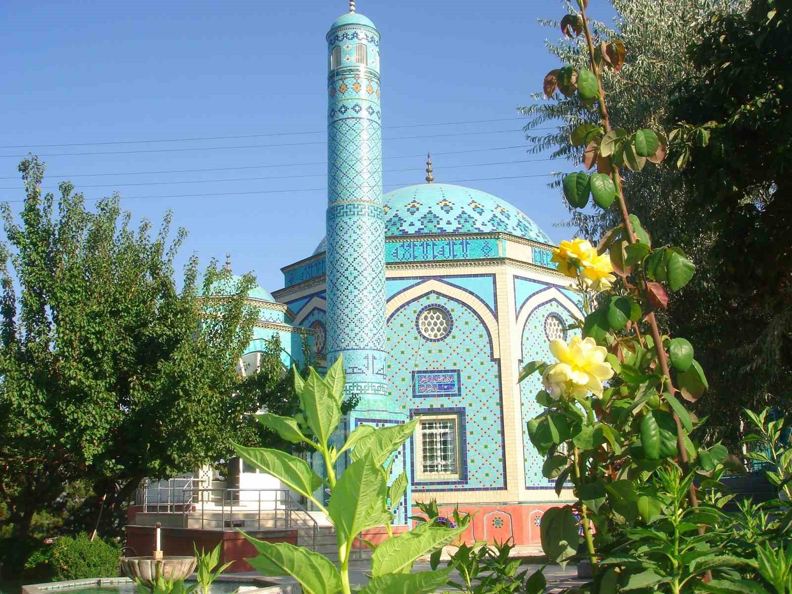 Çinili Camii’nin tarihi eser niteliğindeki çinileri 210 günde 13 milyon TL’ye sökülecek
