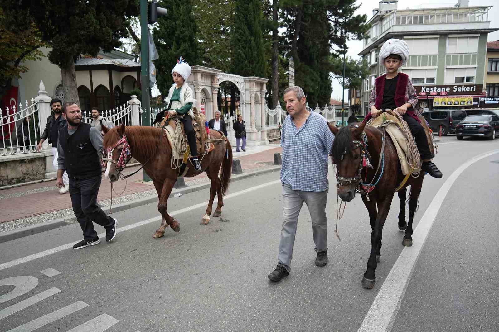 Öğrenciler kostüm giyerek tarihi kahramanları canlandırdı
