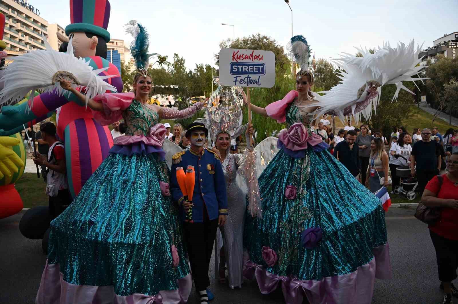 Kuşadası Sokak Festivali coşkusu uluslararası arenaya taşındı
