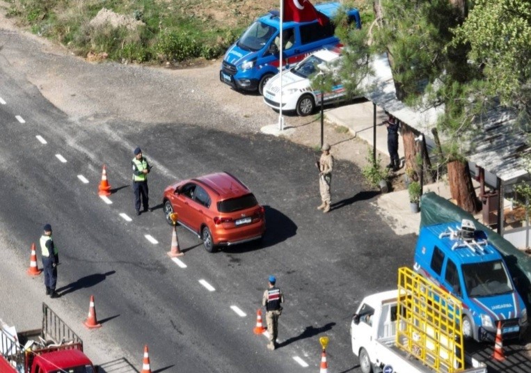 Kırklareli’de dron destekli trafik denetimi
