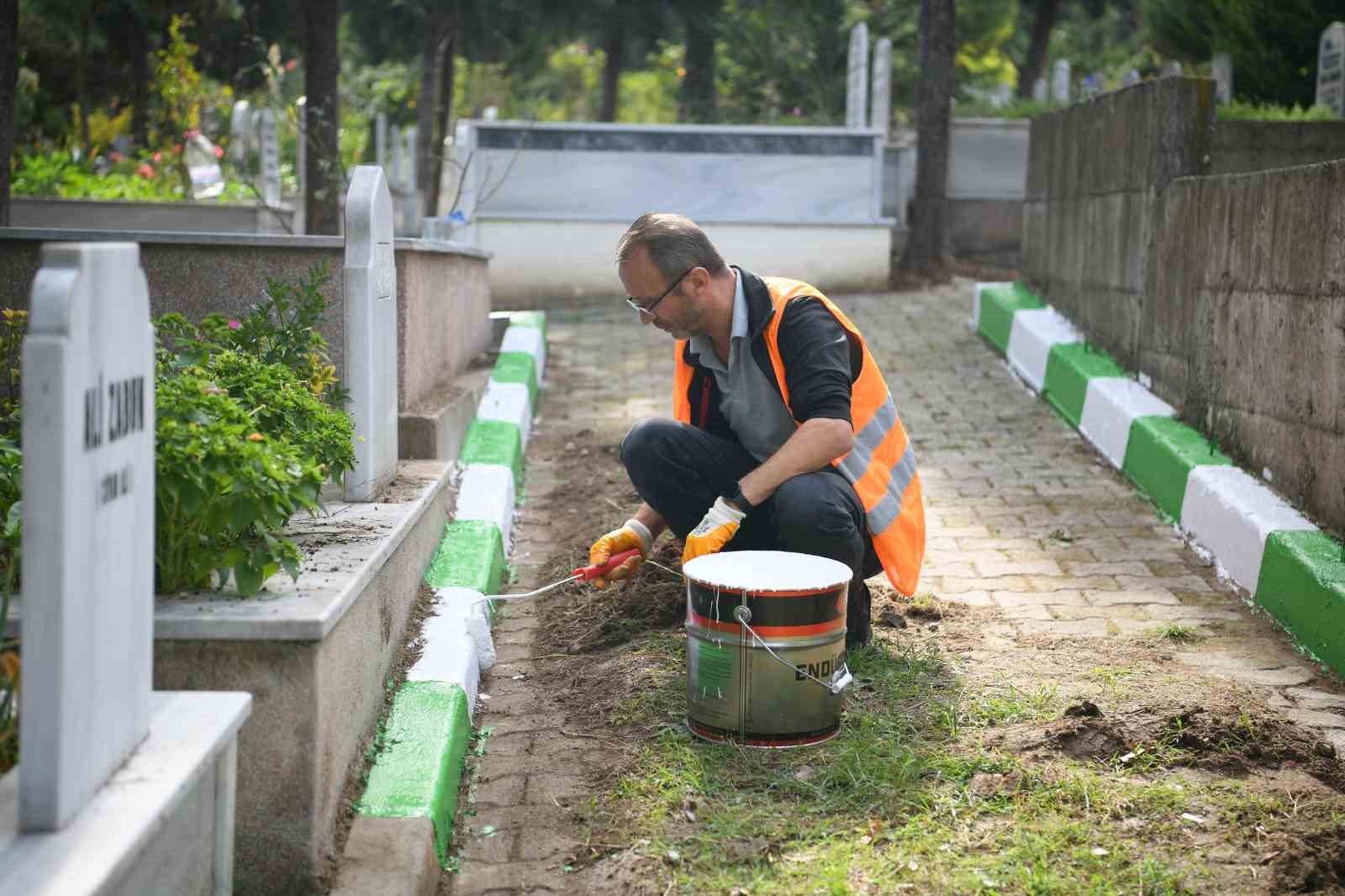 Akse Mezarlığı’nda bakım çalışması sürüyor
