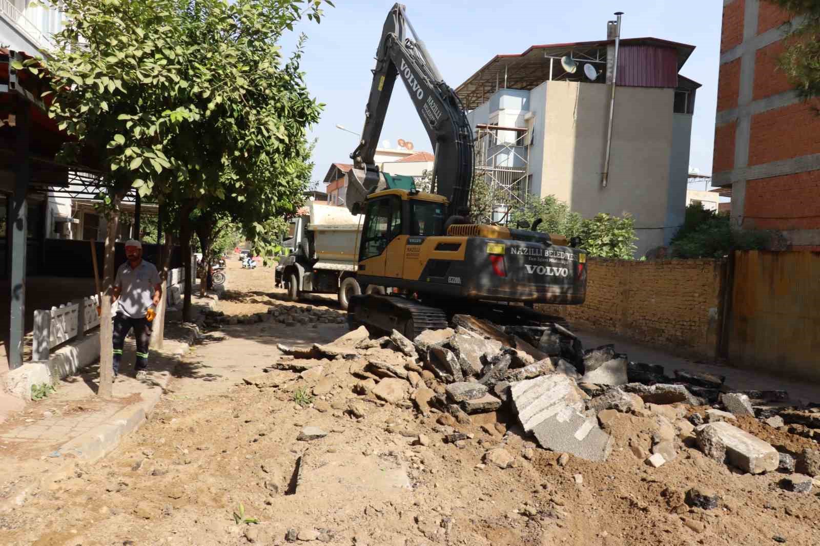 Nazilli Cumhuriyet Mahallesi’nde yol çalışması başlatıldı
