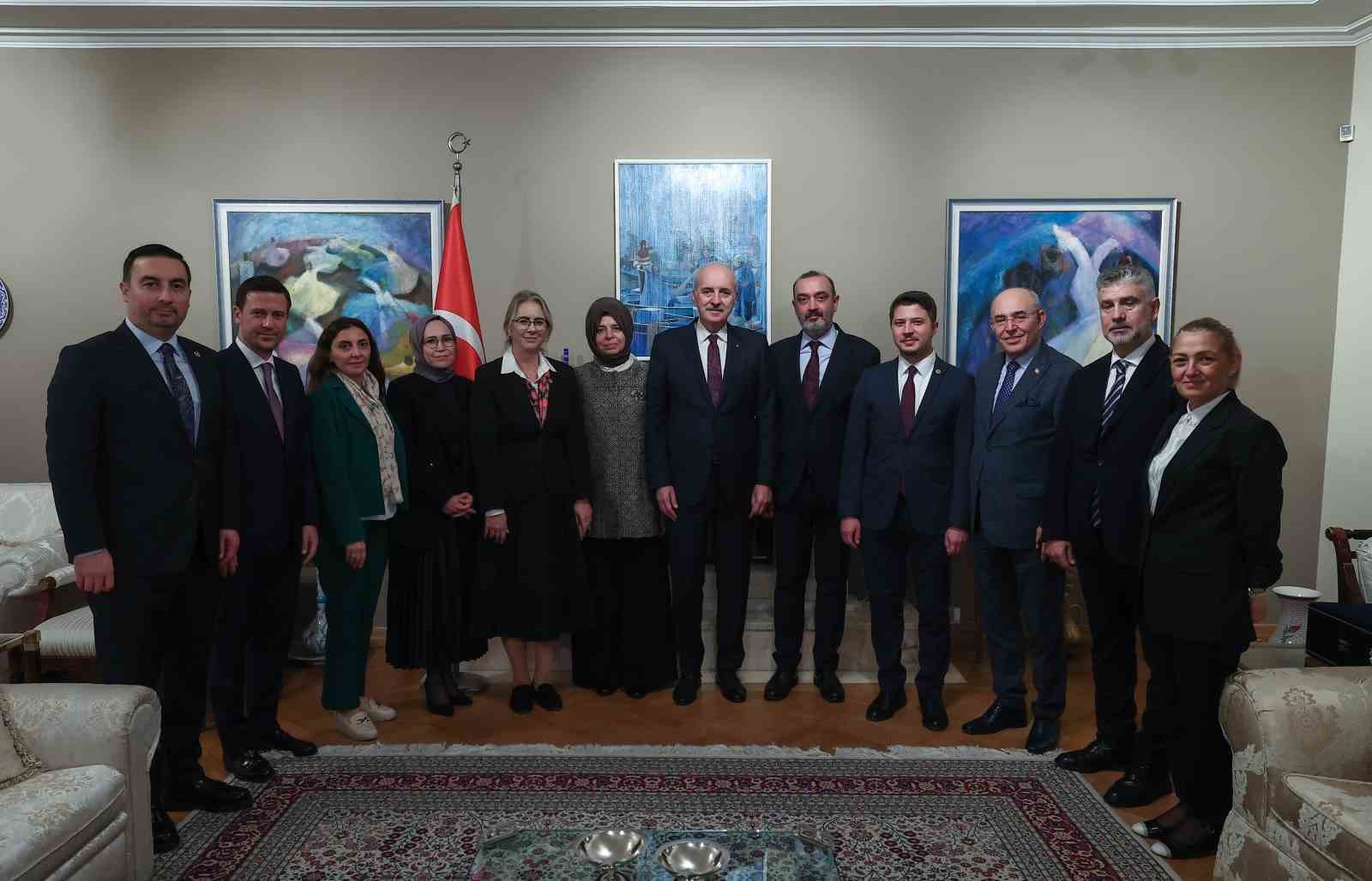 TBMM Başkanı Kurtulmuş, Dünya Ticaret Örgütü nezdinde Türkiye Daimi Temsilcisi Büyükelçi Acarsoy ile bir araya geldi
