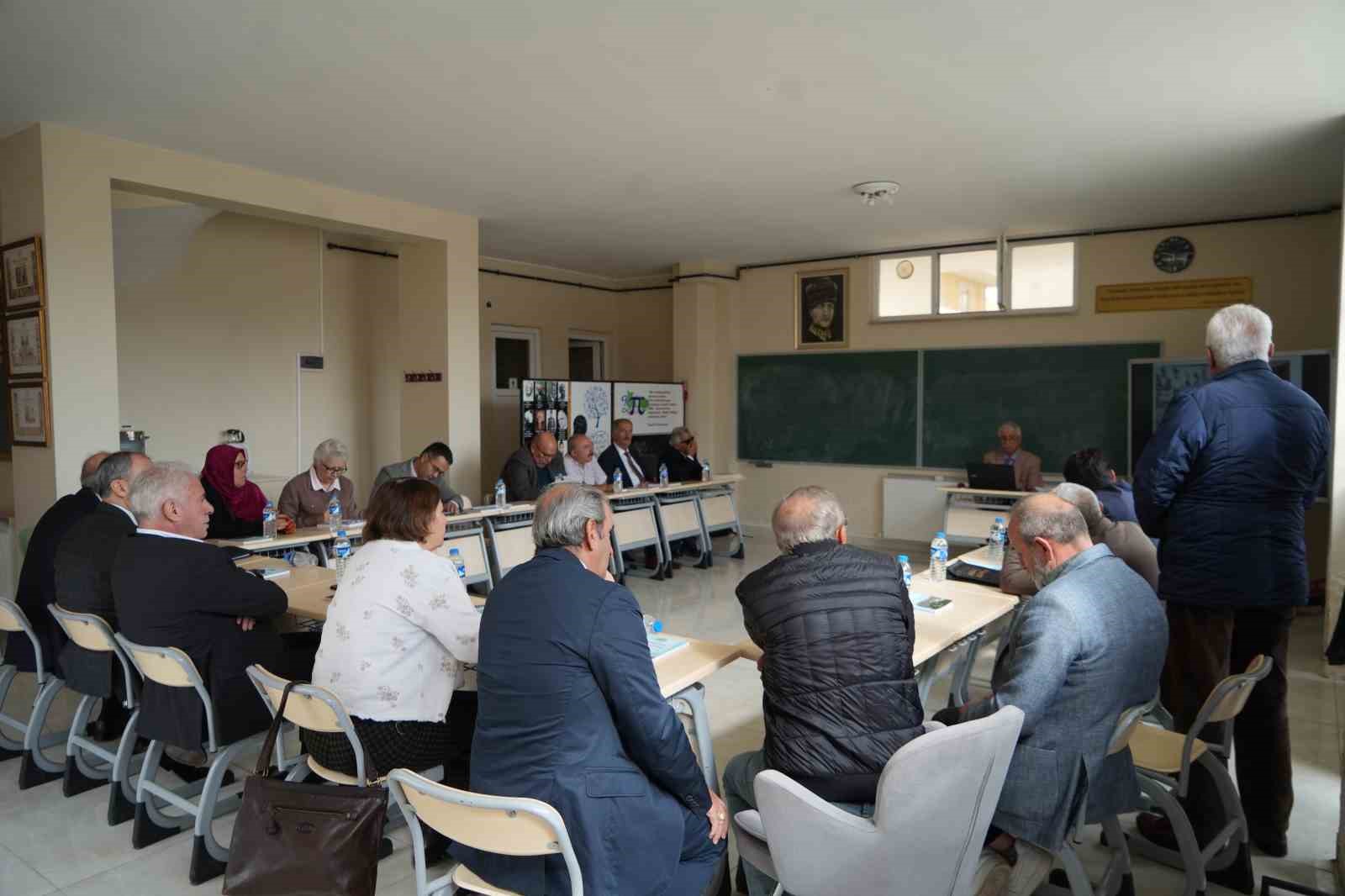 Bayburt’ta koleksiyonerlerin kurumlaşması toplantısının ilki yapıldı
