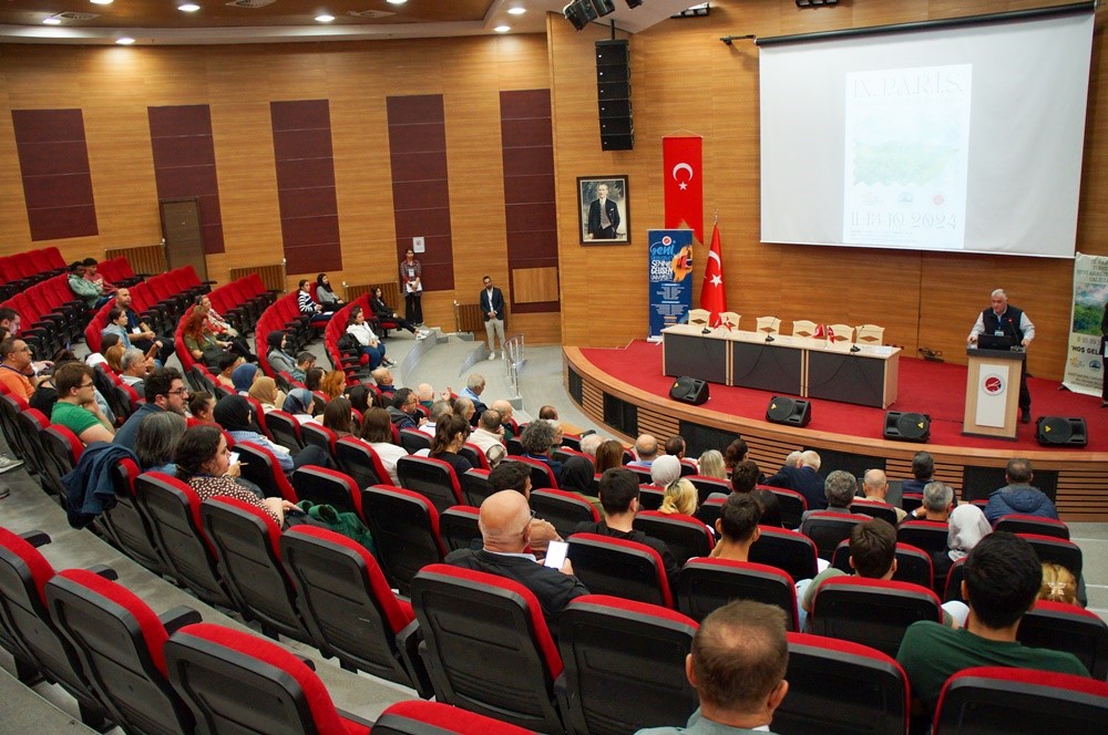 Kastamonu Üniversitesi’nde Türkiye’nin zengin bitki örtüsü konuşuldu
