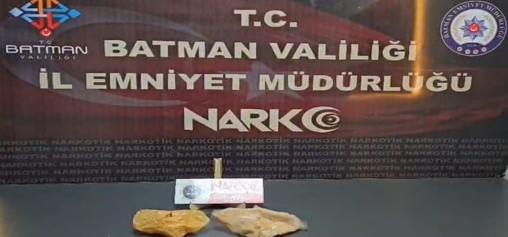 Batman’da otogar civarında uyuşturucu satışı yapan 4 kişi tutuklandı
